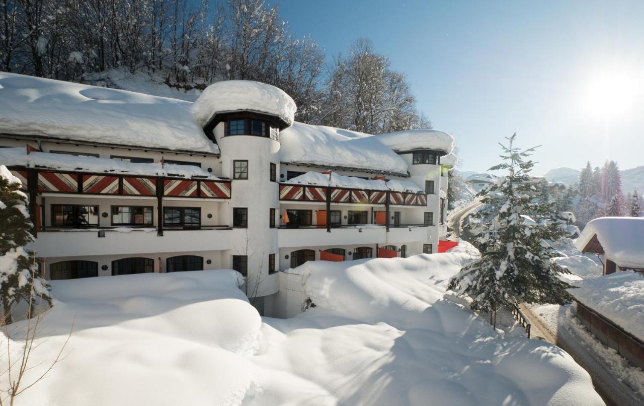 Family Hotel Schloss Rosenegg Fieberbrunn Exterior photo